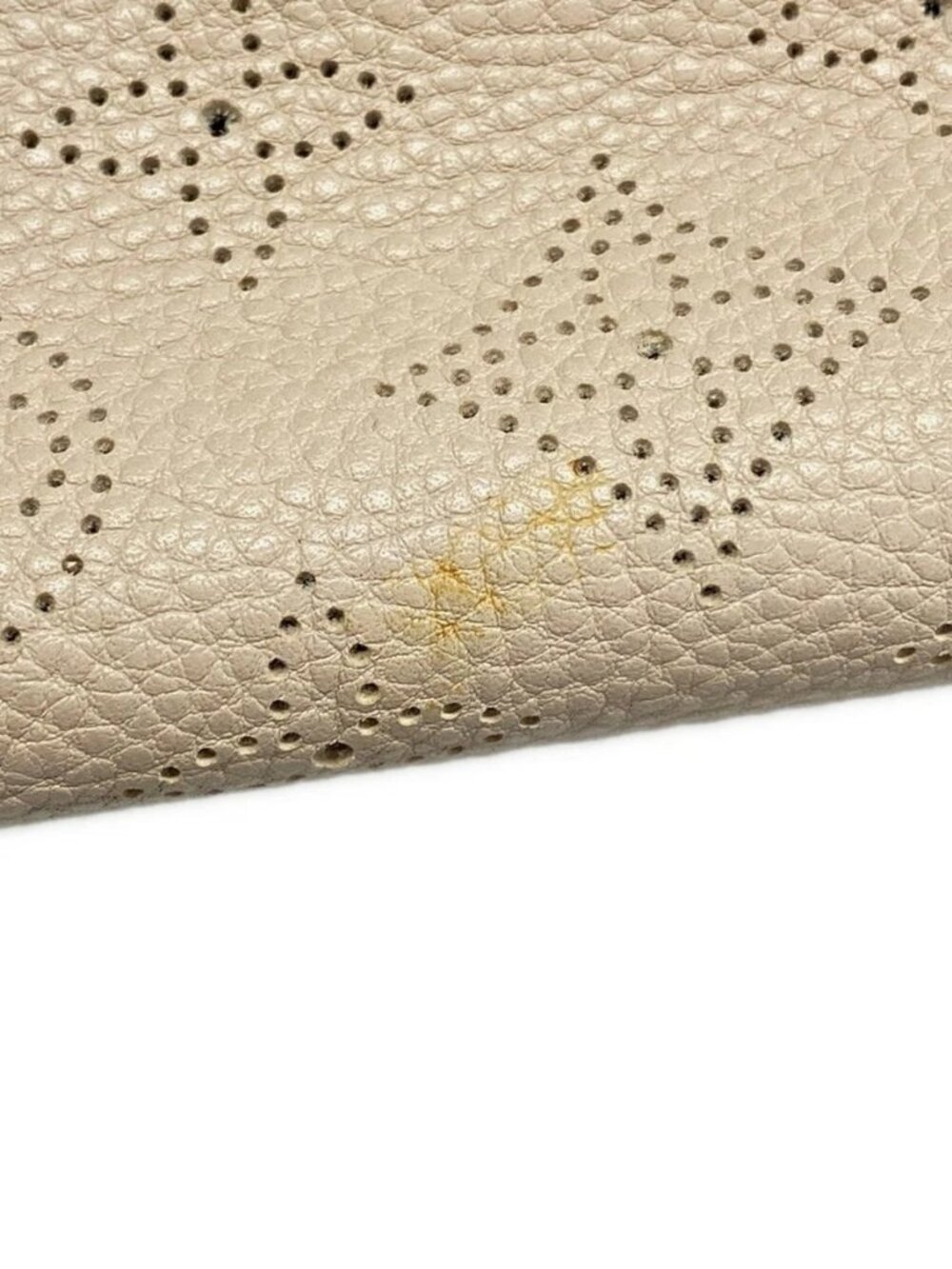 LOUIS VUITTON L M93979 Sable Mahina RC5111 Handbag - Picture 14 of 15